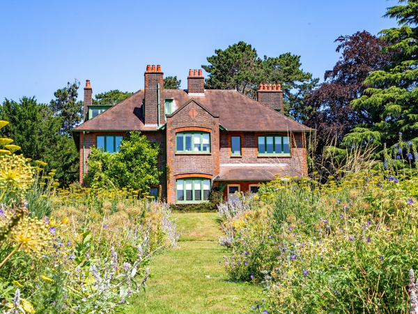 House Tour: Shaw's Circle