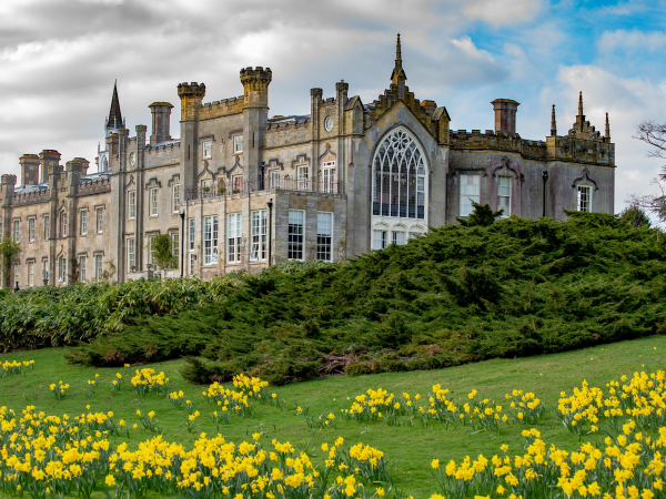 Natural Pigment Painting Workshop with Elisabeth den Boer