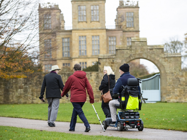 Discover Hardwick Walk