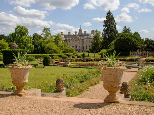 Beginner photography workshops at Belton