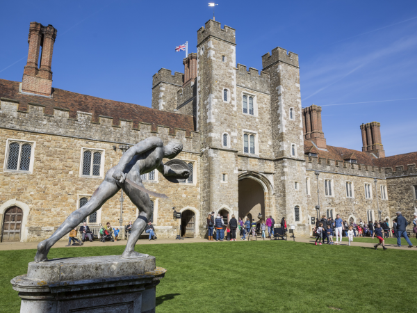 Family craft: Spring herb planter painting - Knole