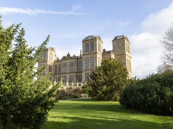 Dark Stories from the Tapestries: Storytelling Tour