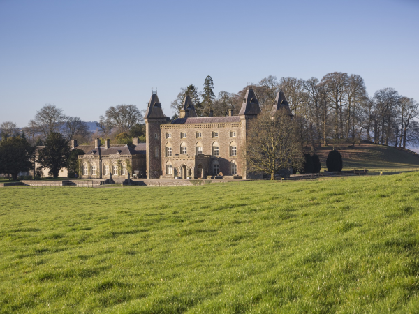 Manchester Collective: The Turning at | yn Dinefwr