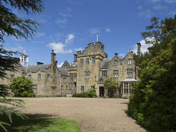 Outdoor Theatre: The Tale of Jemima Puddleduck - Scotney Castle