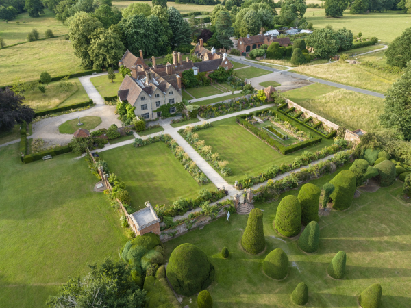 Still voices – The Healing Power of Gardens