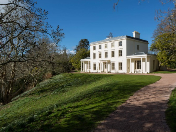 Writing workshop with Joanna Quinn: Exploring the House