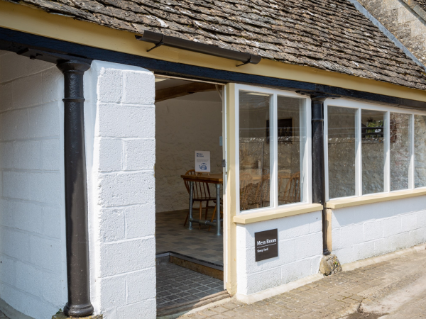 Rigid heddle weaving techniques