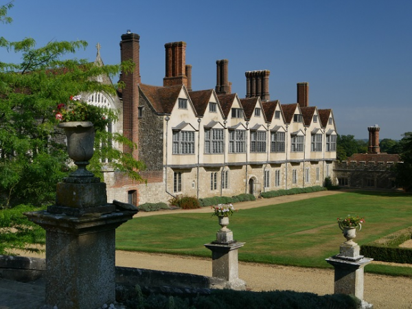 Vita at home: Knole and Sissinghurst - A talk with Robert Sackville-West