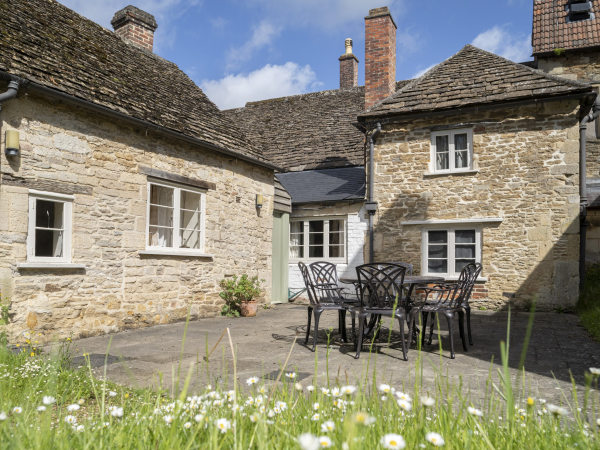 Discover one of the Oldest Cottages in Lacock