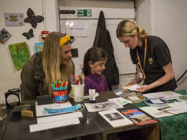 Kids craft workshop - decorate your own t-shirt