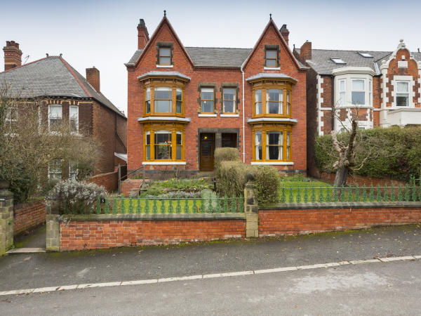 Make your own eco mini garden workshop including a tour of Mr Straw's House