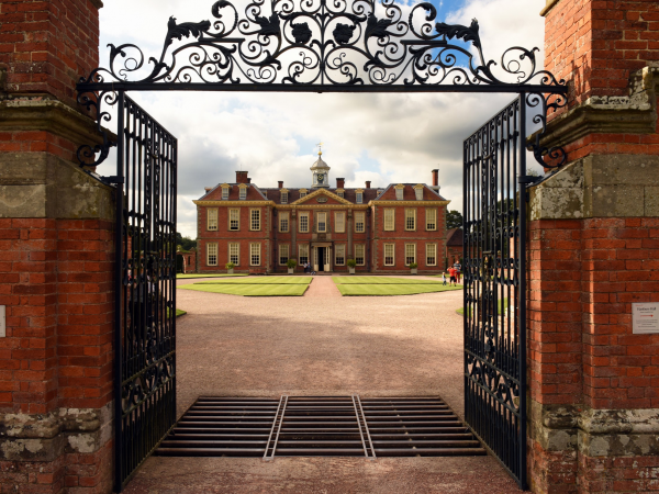 Outdoor Theatre: The Three Musketeers