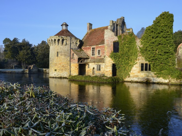 Old Castle tours: Behind-the-scenes at Scotney