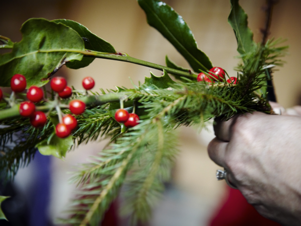 Christmas wreath workshop - Canons Ashby