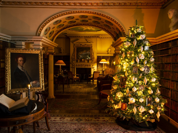 Festive Mornings in the Mansion