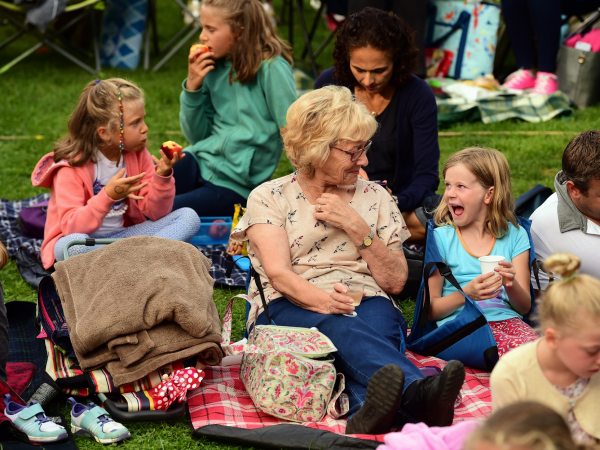 Scotney Castle Outdoor Theatre: William Shakespeare's A Midsummer Night's Dream