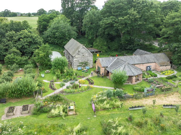 Guided estate walk and creative workshop