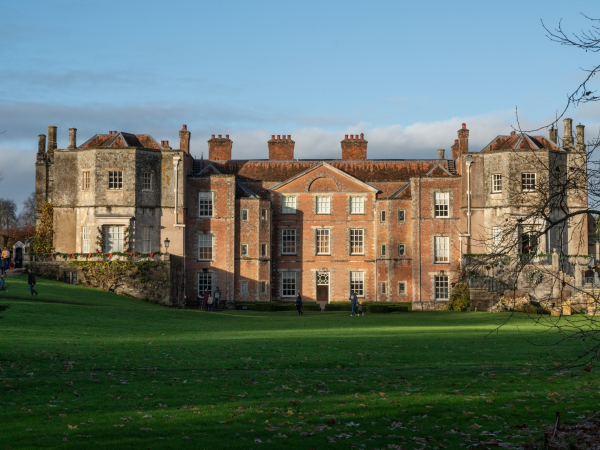 The Tale of Cinderella: Storytelling with Merry-Go-Round