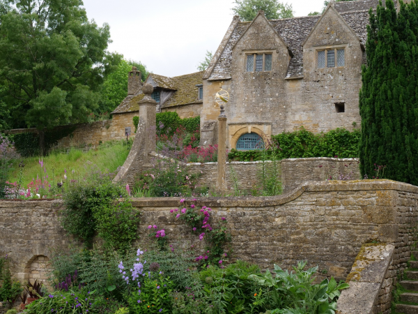 'Behind the Seams' - manor tours