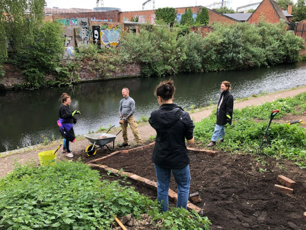 Canalside Planting Session with The Growing Project, Grand Union.