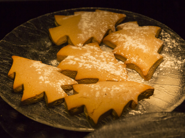 Family craft: Christmas biscuit decorating