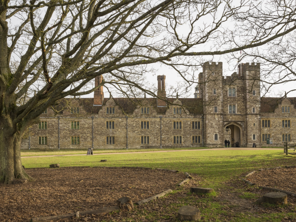 Relaxed Session at Knole - Christmas in the Showrooms