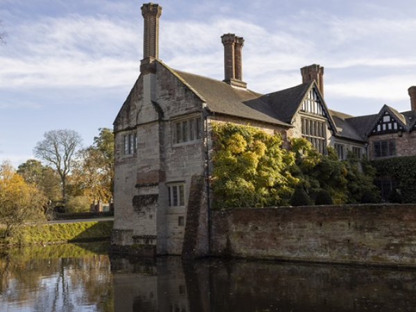 Baddesley After Dark