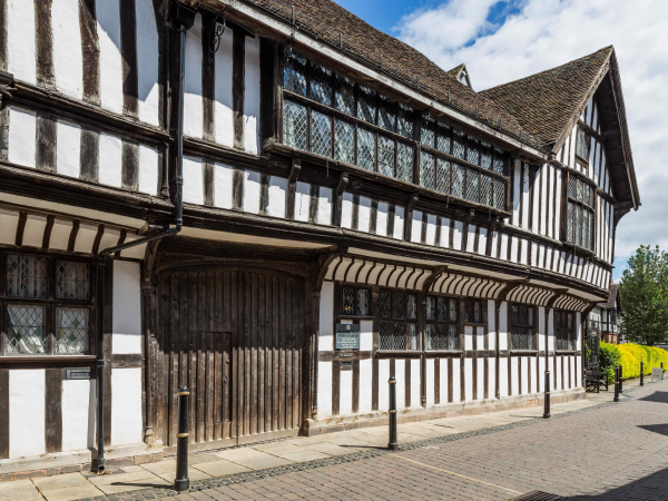 A Christmas Carol by Charles Dickens - Greyfriars' House and Garden