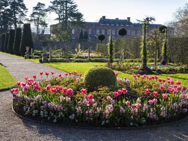 Beginners photography group 2024 at Erddig