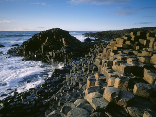 Giant's Causeway - Standard Visitor Experience: dates between 25 June and 1 September 2026