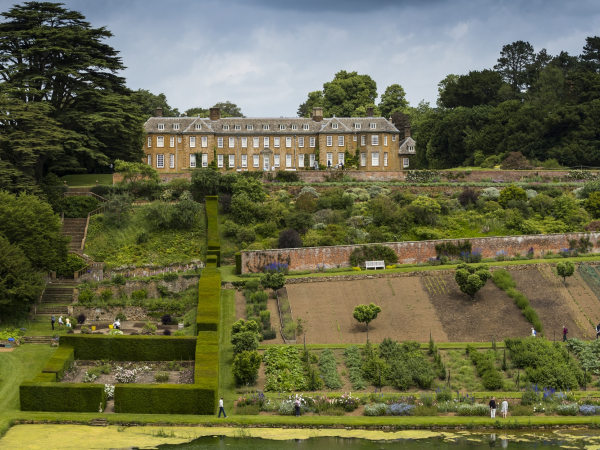 Sparkling Evening Talk - 'Reflections on 15 Years in Garden Design'